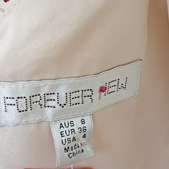 💥HOST PICK💥 Forever New lace dress - Picture 5 of 5